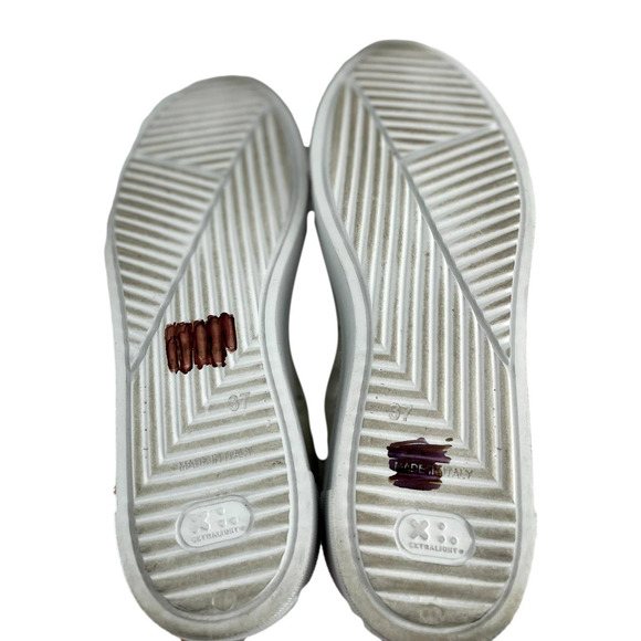 Laura Bellariva Gold Metallic Slip-On Sneaker European Size 37 EUC - Picture 10 of 10